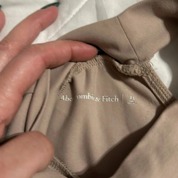Abercrombie and Fitch asymmetrical tan bodysuit size XL - Picture 3 of 5
